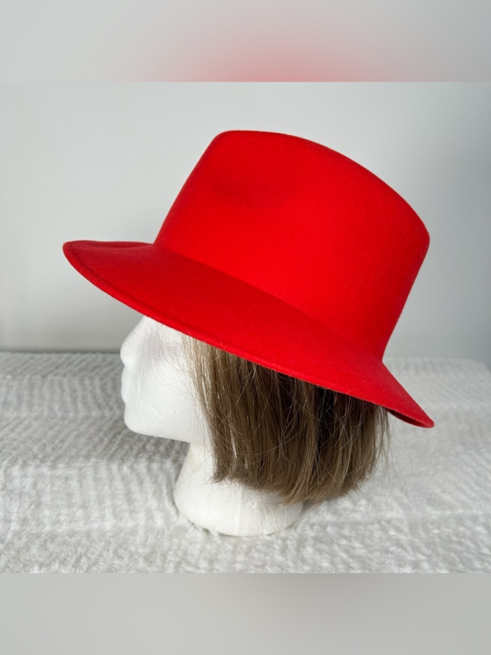 Vintage Red Wool Felt Fedora Stylish Hat NWOT